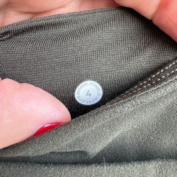 Lululemon Bundle Fast Midnight Navy Align Jogger Gear Up Olive Green  Size 4 - Picture 6 of 16